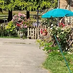 Homestay Les Petits Champs Buais-les-Monts