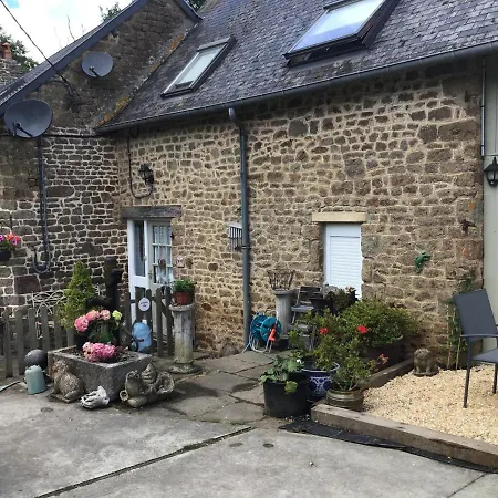 Les Petits Champs Quarto em Acomodações Particulares Buais-les-Monts